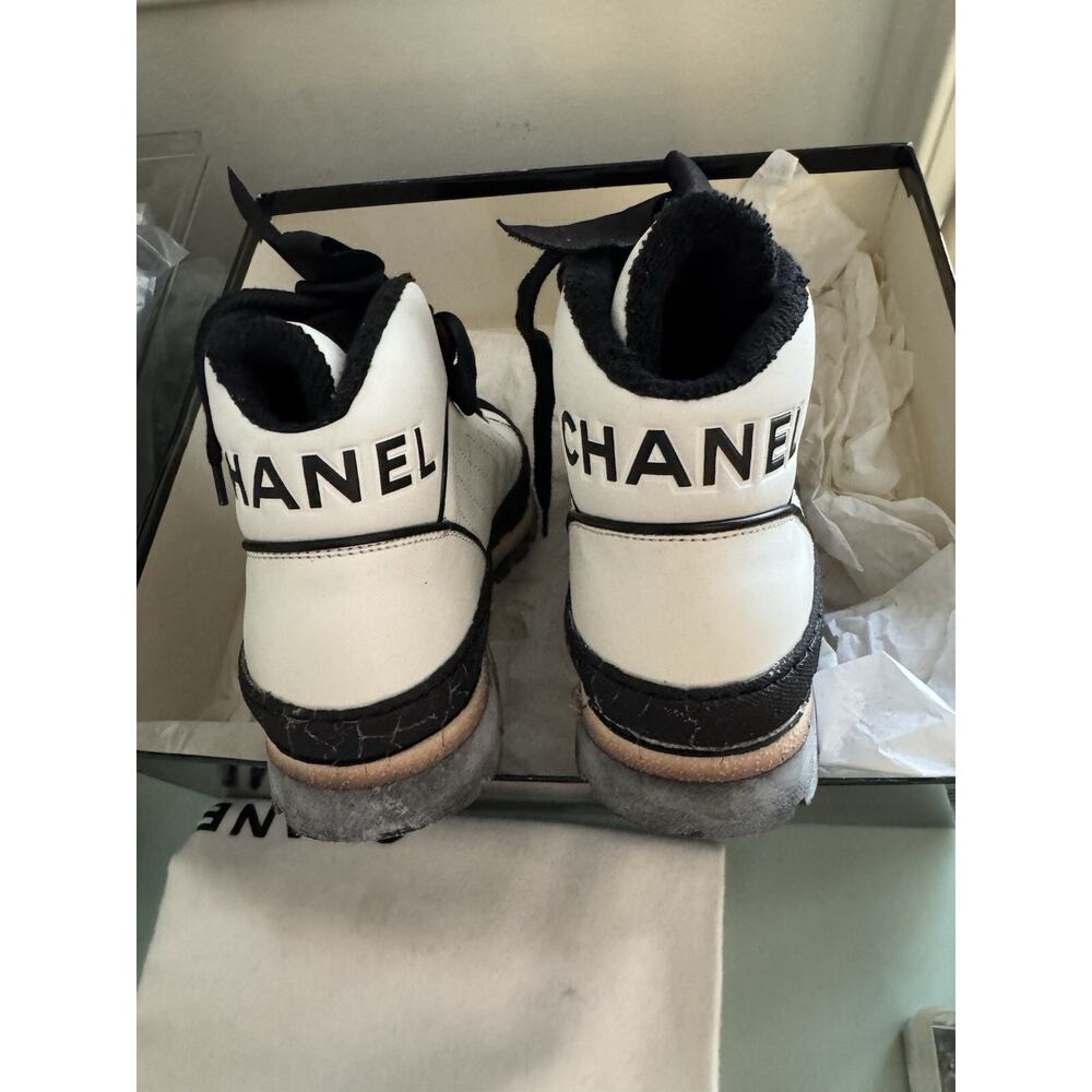 VTG Chanel 1993 Quilted Leather Sneakers Black Bow White Black Sz 36 NIB - READ - Picture 3 of 8